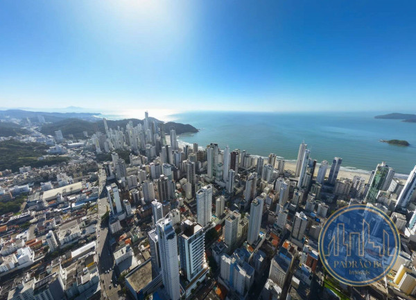 Imagem Apartamento com 3 Quartos à Venda, 102 m² em Centro - Balneário Camboriú Imagem Apartamento com 3 Quartos à Venda, 102 m² em Centro - Balneário Camboriú