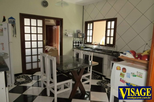 Imagem Sobrado com 3 Quartos à Venda, em Jd. St. Marina - Jacareí Imagem Sobrado com 3 Quartos à Venda, em Jd. St. Marina - Jacareí