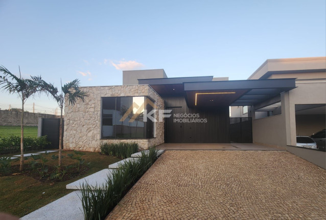 Casa de Condomínio com 3 Quartos à Venda, 250 m² em Vila Do Golf - Ribeirão Preto