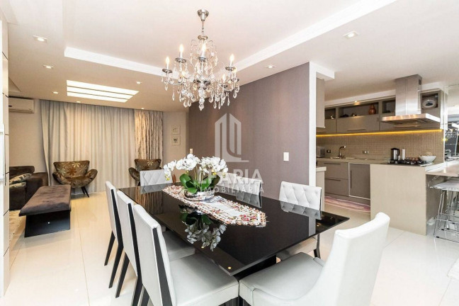 Imagem Casa com 4 Quartos à Venda, 600 m² em Boqueirão - Curitiba Imagem Casa com 4 Quartos à Venda, 600 m² em Boqueirão - Curitiba