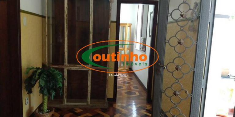 Imagem Casa com 5 Quartos à Venda, 795 m² em Grajaú - Rio De Janeiro Imagem Casa com 5 Quartos à Venda, 795 m² em Grajaú - Rio De Janeiro