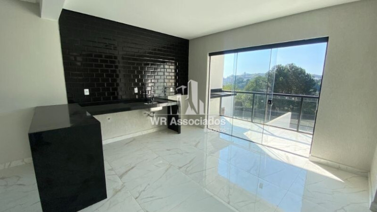 Imagem Casa com 3 Quartos à Venda, 230 m²