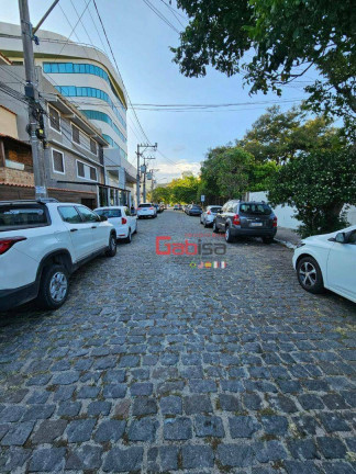 Imagem Casa com 7 Quartos à Venda, 258 m² em Centro - Cabo Frio Imagem Casa com 7 Quartos à Venda, 258 m² em Centro - Cabo Frio