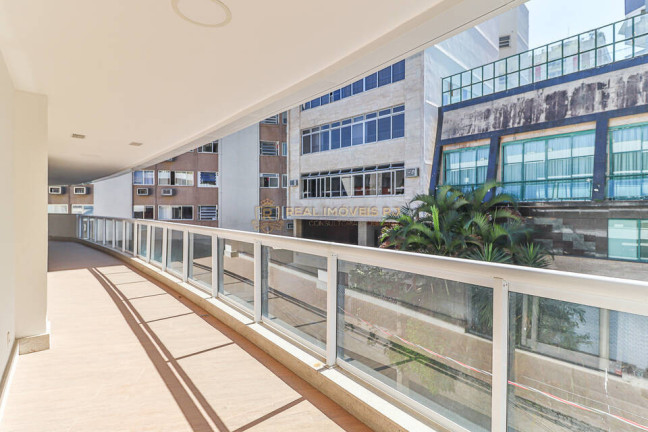 Imagem Apartamento com 4 Quartos à Venda, 179 m² em Lagoa - Rio De Janeiro Imagem Apartamento com 4 Quartos à Venda, 179 m² em Lagoa - Rio De Janeiro