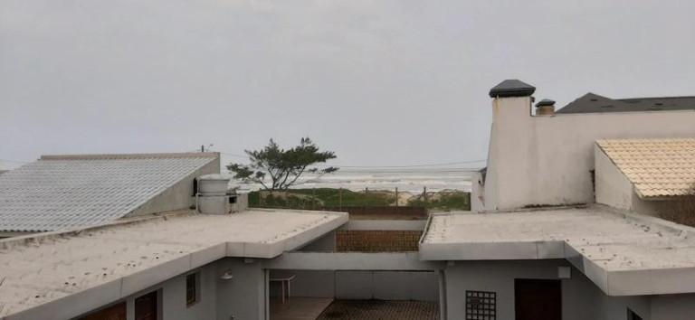 Imagem Casa com 4 Quartos à Venda, 188 m² em Centro - Xangri-la