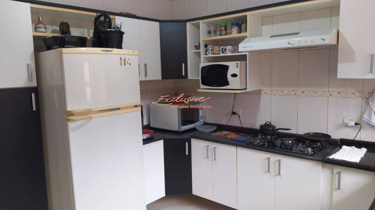 Imagem Casa com 4 Quartos à Venda, 370 m² Imagem Casa com 4 Quartos à Venda, 370 m²