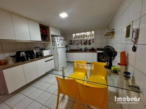 Imagem Casa com 5 Quartos à Venda, 186 m² em Edson Queiroz - Fortaleza Imagem Casa com 5 Quartos à Venda, 186 m² em Edson Queiroz - Fortaleza