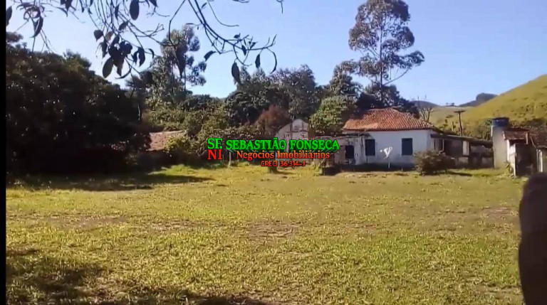 Chácara à Venda, 1.500 m² em Bairro Dos Mendes - Jambeiro