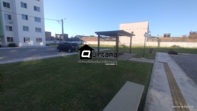 Imagem Apartamento com 2 Quartos para Alugar, 45 m² em Três Vendas - Pelotas