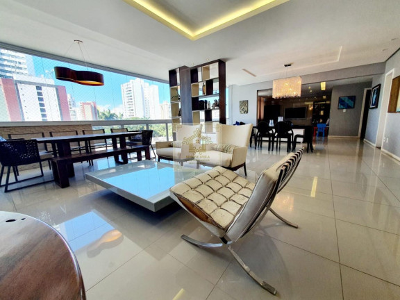 Apartamento com 3 Quartos à Venda, 195 m² em Vitória - Salvador
