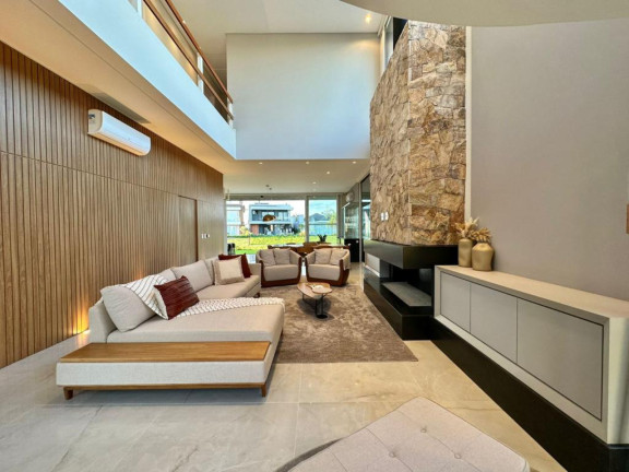 Imagem Casa com 5 Quartos à Venda, em -- - Capao Da Canoa Imagem Casa com 5 Quartos à Venda, em -- - Capao Da Canoa