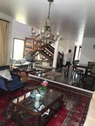Imagem Casa com 4 Quartos à Venda, 300 m² em Alphaville - Santana De Parnaíba Imagem Casa com 4 Quartos à Venda, 300 m² em Alphaville - Santana De Parnaíba