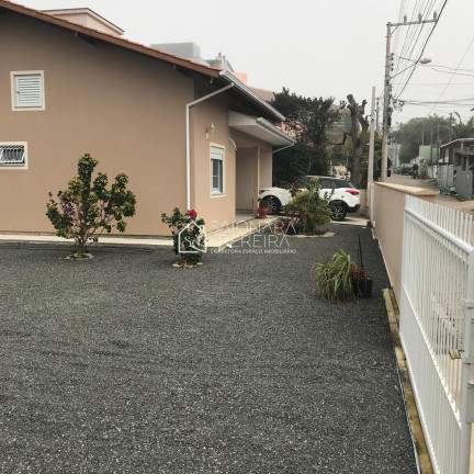 Imagem Casa com 3 Quartos à Venda, 105 m² em Florianópolis