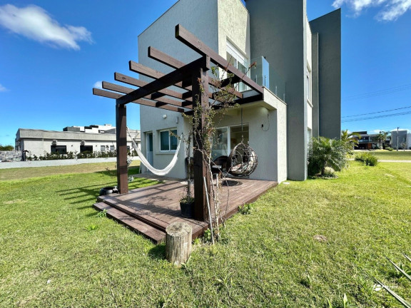 Imagem Casa de Condomínio com 3 Quartos à Venda, 260 m² em Dubai - Capão Da Canoa Imagem Casa de Condomínio com 3 Quartos à Venda, 260 m² em Dubai - Capão Da Canoa