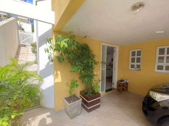 Imagem Casa com 3 Quartos à Venda, 181 m² em Granja Viana - Cotia Imagem Casa com 3 Quartos à Venda, 181 m² em Granja Viana - Cotia