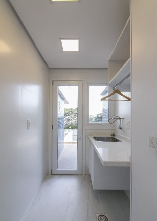 Imagem Apartamento com 3 Quartos à Venda, 187 m² em Vila Assunção - Porto Alegre Imagem Apartamento com 3 Quartos à Venda, 187 m² em Vila Assunção - Porto Alegre