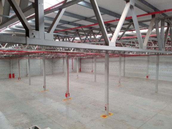 Galpão para Alugar, 2.255 m² em Perová - Arujá