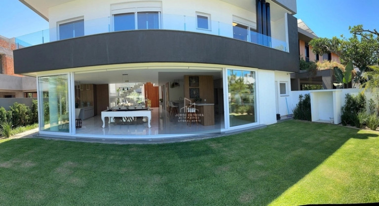 Imagem Casa com 5 Quartos à Venda,  em Centro - Capão Da Canoa