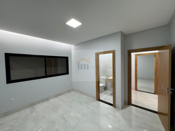 Imagem Casa com 3 Quartos à Venda, 215 m² em Residencial Itália - Goiânia