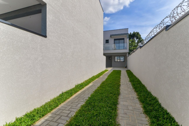 Imagem Casa com 3 Quartos à Venda, 95 m² em Uberaba - Curitiba
