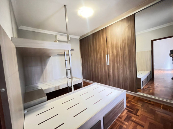 Imagem Sobrado com 3 Quartos à Venda, 196 m² em Country - Cascavel Imagem Sobrado com 3 Quartos à Venda, 196 m² em Country - Cascavel