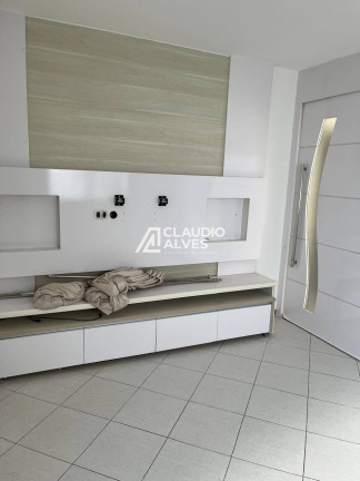 Imagem Casa com 3 Quartos à Venda, 130 m² em Feira De Santana