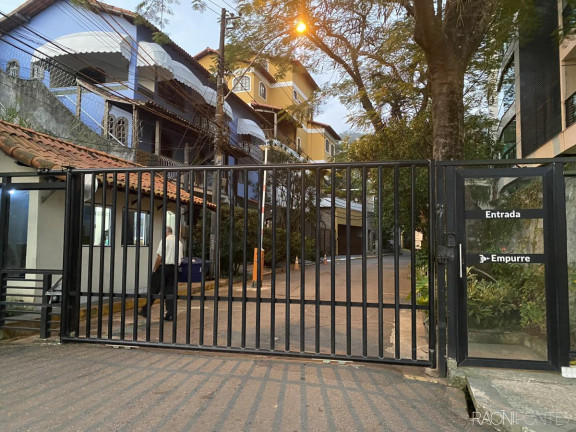 Imagem Casa de Condomínio com 6 Quartos à Venda, 460 m² em Charitas - Niterói