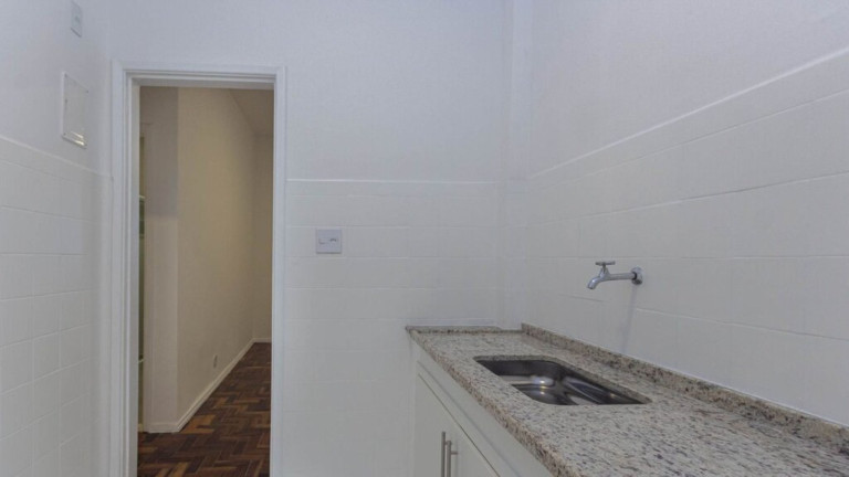 Imagem Imóvel com 1 Quarto à Venda, 46 m² em Humaitá - Rio De Janeiro