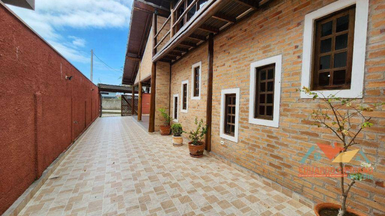 Imagem Casa com 4 Quartos à Venda, 239 m² em Massaguaçu - Caraguatatuba