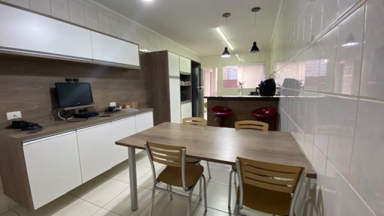 Imagem Apartamento com 3 Quartos à Venda, 147 m² em Pompéia - Santos