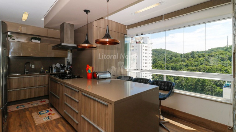 Imagem Apartamento com 3 Quartos à Venda, 235 m² em Pioneiros - Balneário Camboriú Imagem Apartamento com 3 Quartos à Venda, 235 m² em Pioneiros - Balneário Camboriú