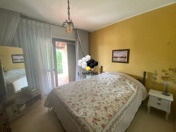 Imagem Casa com 3 Quartos à Venda, 293 m² em Jardim Do Salso - Porto Alegre