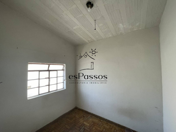 Imagem Casa com 3 Quartos à Venda, 910 m² em Centro - Florestal