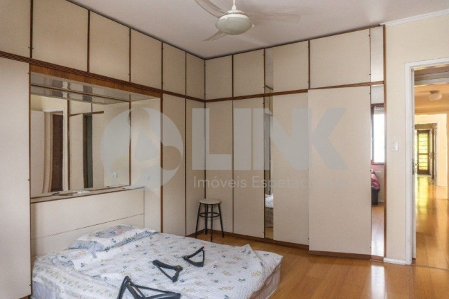 Imagem Casa com 5 Quartos à Venda, 297 m² em Chácara Das Pedras - Porto Alegre