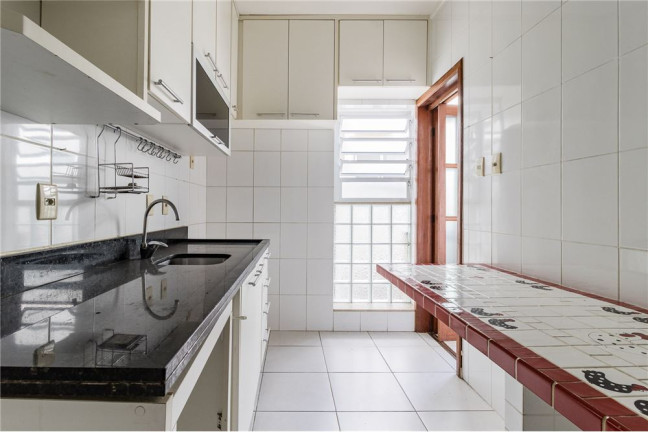 Imagem Imóvel com 3 Quartos à Venda, em Menino Deus - Porto Alegre Imagem Imóvel com 3 Quartos à Venda, em Menino Deus - Porto Alegre