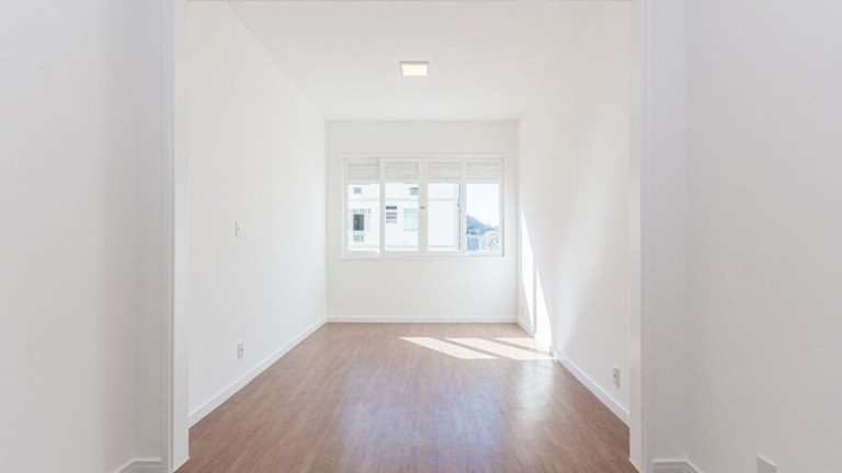 Imagem Imóvel com 1 Quarto à Venda, 26 m² em Copacabana - Rio De Janeiro