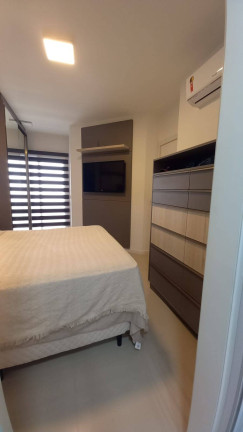 Imagem Apartamento com 2 Quartos à Venda, 68 m² em Abraão - Florianópolis