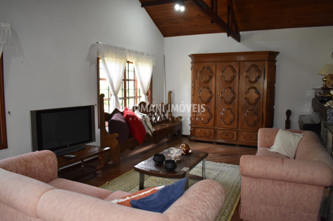 Imagem Casa com 4 Quartos à Venda, 248 m² em Região Do Alto Do Capivari - Campos Do Jordão Imagem Casa com 4 Quartos à Venda, 248 m² em Região Do Alto Do Capivari - Campos Do Jordão