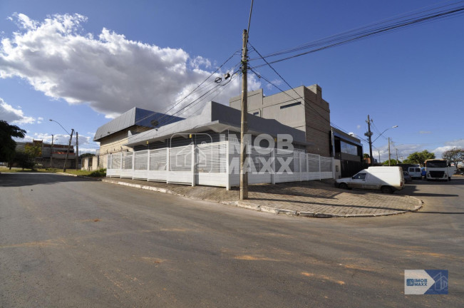Imóvel Comercial à Venda, 250 m² em Samambaia Sul (samambaia) - Samambaia