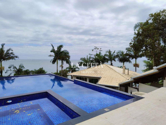 Casa com 4 Quartos à Venda ou Locação, 1.000 m² em Praia Das Taquaras - Balneário Camboriú