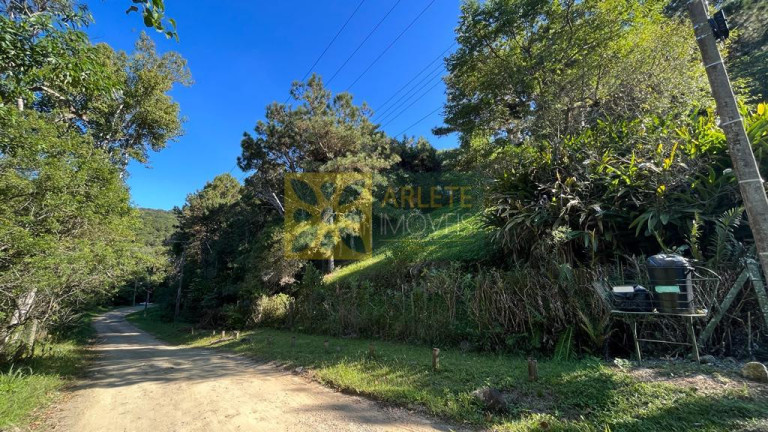 Terreno à Venda, 2.722 m² em Araça - Porto Belo