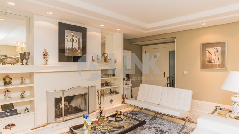 Imagem Apartamento com 4 Quartos à Venda, 190 m² em Petrópolis - Porto Alegre