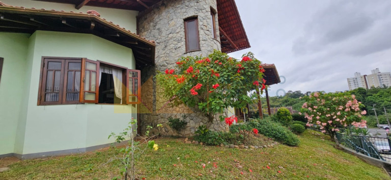 Imagem Casa com 4 Quartos à Venda, 307 m² em Escola Agrícola - Blumenau Imagem Casa com 4 Quartos à Venda, 307 m² em Escola Agrícola - Blumenau