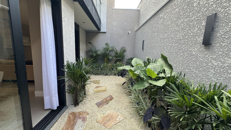 Imagem Sobrado com 4 Quartos à Venda, 175 m² em Xaxim - Curitiba Imagem Sobrado com 4 Quartos à Venda, 175 m² em Xaxim - Curitiba