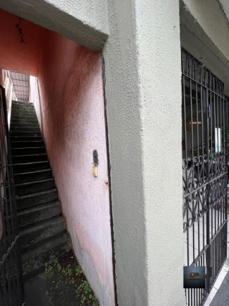 Imagem Casa com 6 Quartos à Venda, 300 m² em Jardim Cristiane - Santo André Imagem Casa com 6 Quartos à Venda, 300 m² em Jardim Cristiane - Santo André