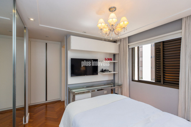 Imagem Apartamento com 3 Quartos à Venda, 232 m² em Moema - São Paulo Imagem Apartamento com 3 Quartos à Venda, 232 m² em Moema - São Paulo