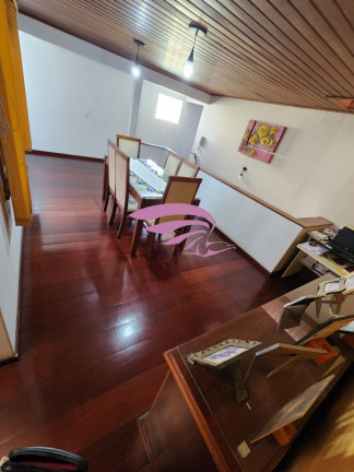 Imagem Casa com 3 Quartos à Venda, 246 m² em Xaxim - Curitiba