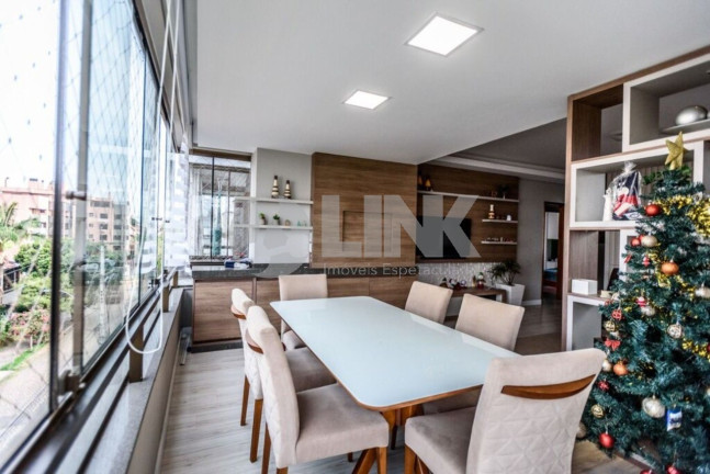 Imagem Imóvel com 3 Quartos à Venda, 241 m² em Jardim Lindóia - Porto Alegre