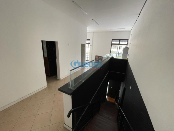 Sala Comercial para Alugar, 300 m² em Vila Suzana - São Paulo