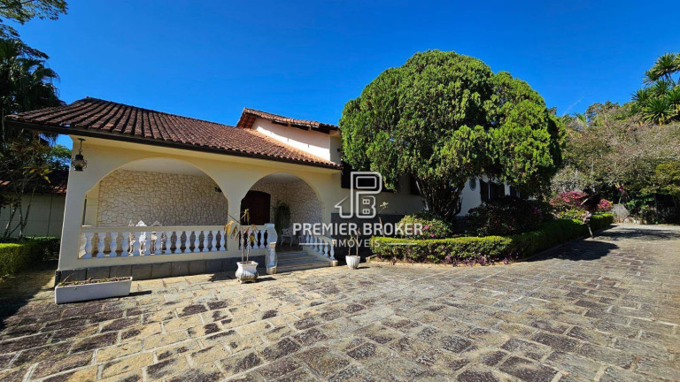 Imagem Casa com 4 Quartos à Venda, 503 m² em Parque São Luiz - Teresópolis